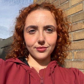 Alexandra, Babysitter à De Panne