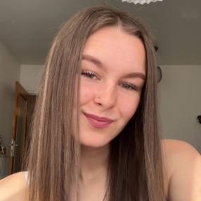 Chelsey, Babysitter à Aarschot