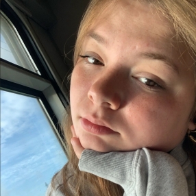 Enya, Babysitter à Moerbeke
