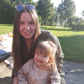 Chayenne, Babysit in Laakdal