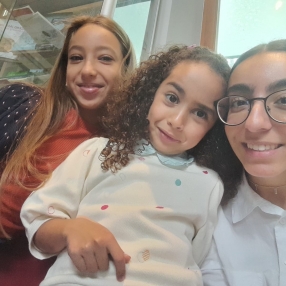 Ibtissam, Babysit in Bree
