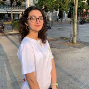 Madalena, Babysit in Beveren