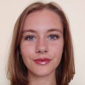 Zoé, Babysitter à Luik