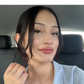 Marem, Babysitter à Etterbeek