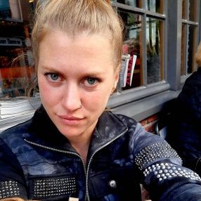 Elien, Babysit in Maldegem