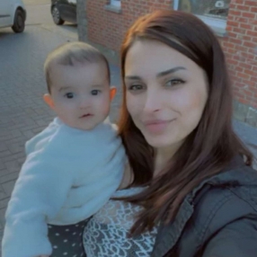 Manar, Gezin in Hasselt