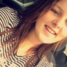 Manon, Babysit in Genappe