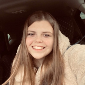 Caro, Babysitter à Zonhoven