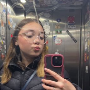 Kendra, Babysitter à Begijnendijk