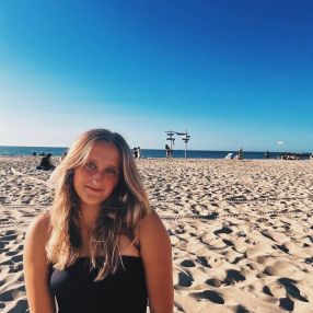 Yana, Babysitter à Zwevegem