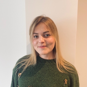 Astrid, Babysitter in Sint-Truiden