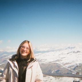Julia, Babysitter à Esneux