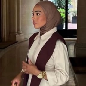 Khadija, Babysitter à Asse