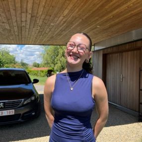 Nell, Babysit in Marchin