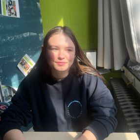 Anaia, Babysitter in Lummen