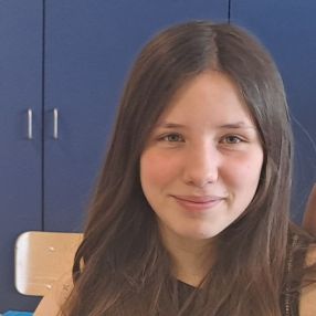 Dieuwke, Babysitter à Kortemark