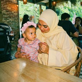 Khadija, Babysitter in Antwerpen