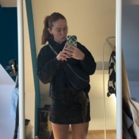 Evi, Babysitter à Wijnegem