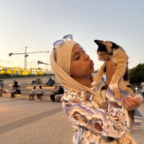 Houda, Babysit in Bree