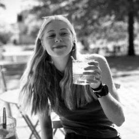 Leonie, Babysitter in Gent