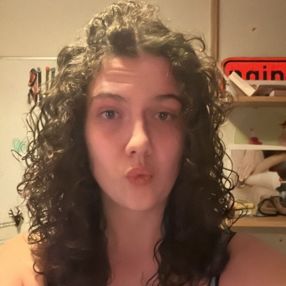 Maxine, Babysitter à Drongen