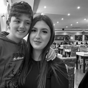Farrah, Babysit in Herstal