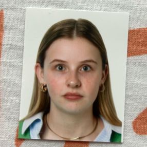 Chloë, Babysit in Beveren