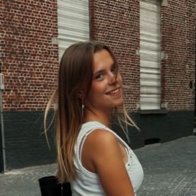 Jolien, Babysitter à Ardooie