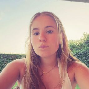 Ella, Babysit in Zoersel