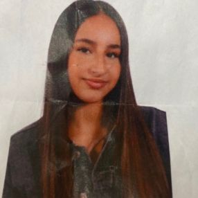 Imane, Babysitter in Ronse