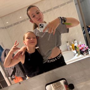 Ines, Babysit in Brakel