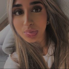 Niyoosha, Babysitter in Dendermonde