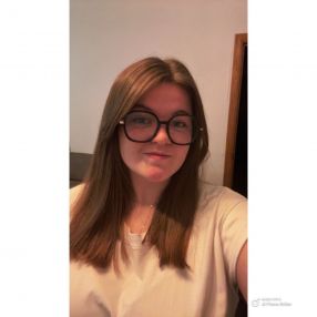 Coline, Babysitter à Jemeppe-sur-Sambre