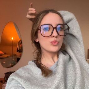 Oona, Babysitter à Zoersel