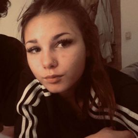 Nell, Babysit in Hotton
