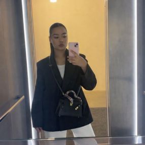 Aicha, Babysitter in Mechelen