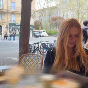 Camille, Babysitter à Wemmel