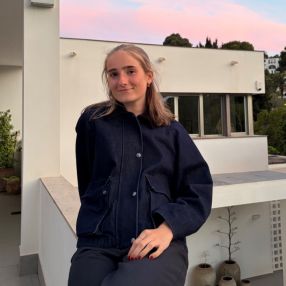 Lilly, Babysitter à Etterbeek