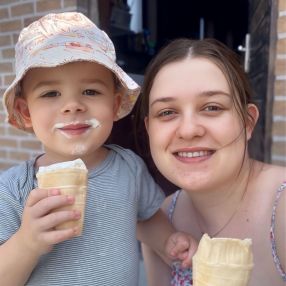 Ionela, Gezin in Aalter