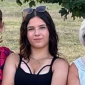 Ella, Babysitter à Aubange