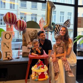 Lindsay, Gezin in Gent