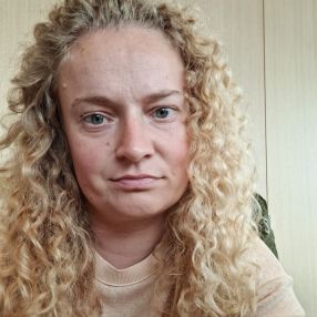 Linde, Babysitter in Roeselare
