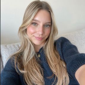 Domenica, Babysitter à Haaltert