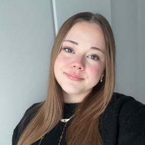 Alissa, Babysitter à Libramont-Chevigny