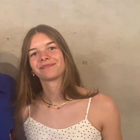 Lieke, Babysit in Langemark-Poelkapelle