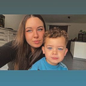 Lysa, Babysitter à Erquelinnes