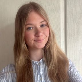 Isaline, Babysitter à Bergen