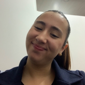 Sirine, Babysitter à Asse