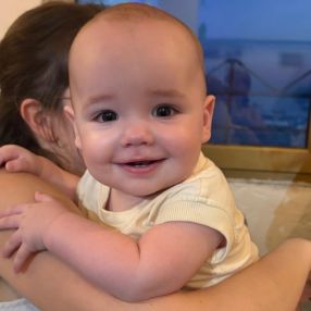 Elena, Gezin in Charleroi