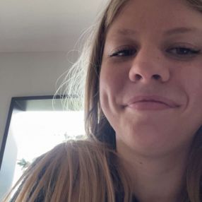 Amy, Babysitter à Ravels